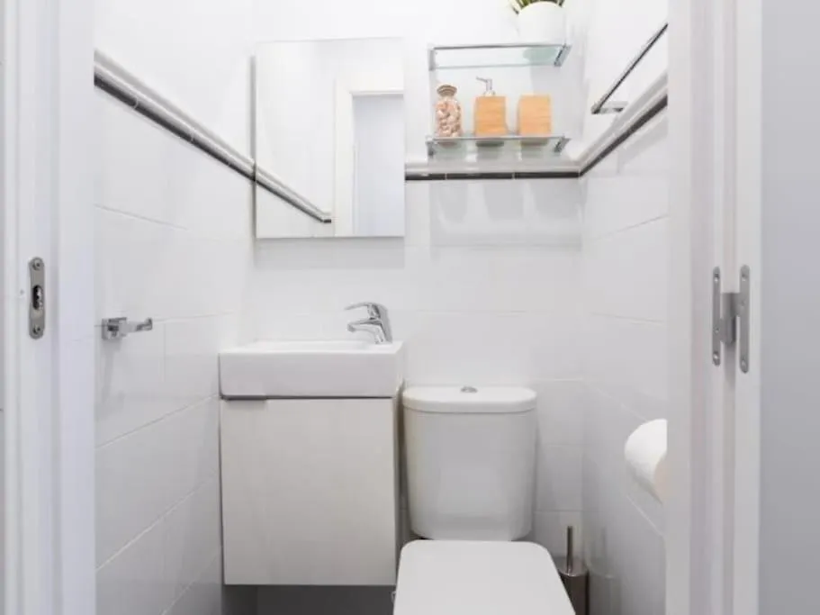 Chic Casa Cathedral At Calle Fresca 2-Bedroom Apartment In Malaga City Center