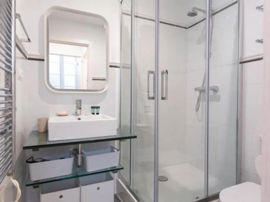 Chic Casa Cathedral At Calle Fresca 2-Bedroom Apartment In Malaga City Center