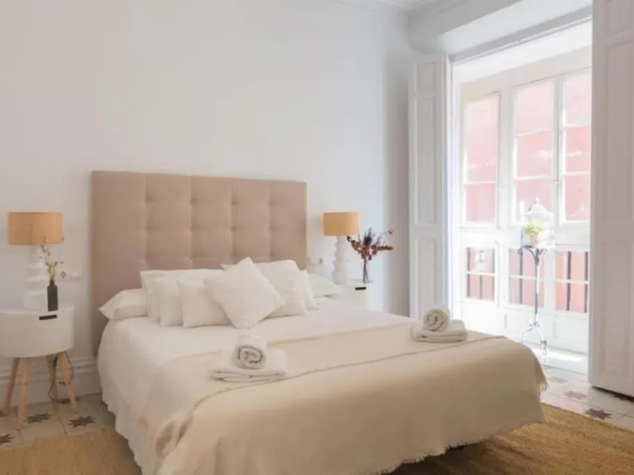 Chic Casa Cathedral At Calle Fresca 2-Bedroom Apartment In Malaga City Center